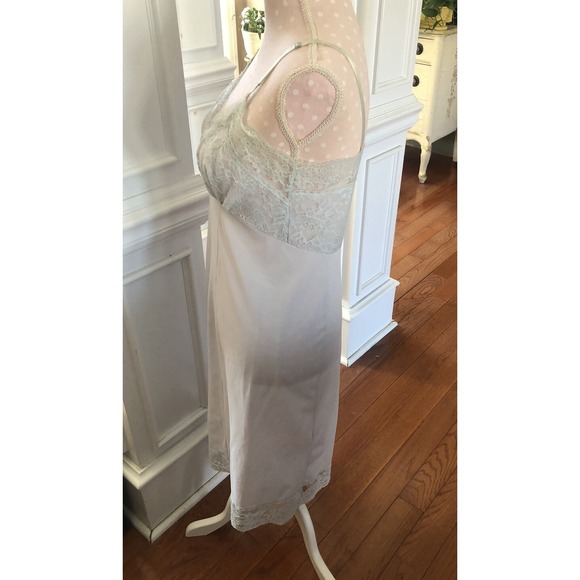 Vintage Vassarette Full Slip Nightgown Pale Blue Women's Size A 34 Made In USA - Picture 3 of 9